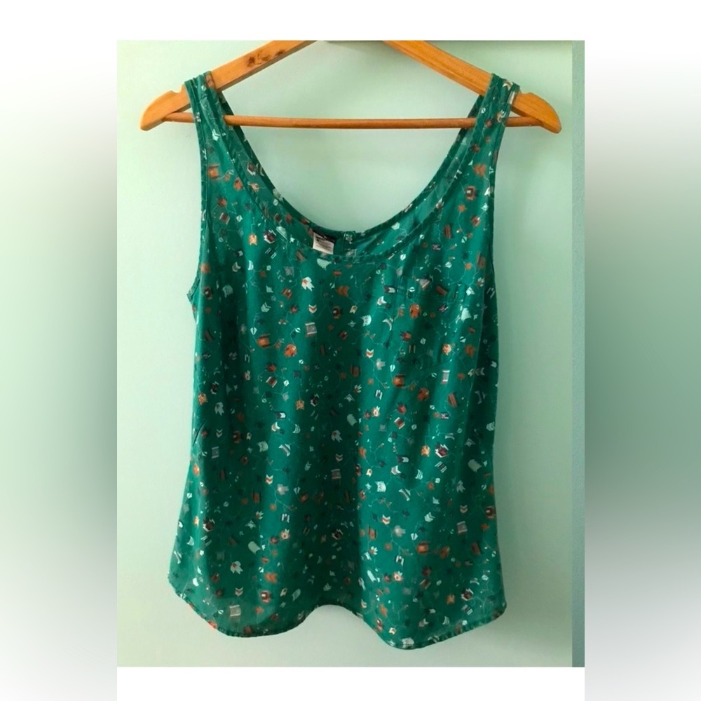 Patagonia Organic Cotton Button Up Sleeveless Top